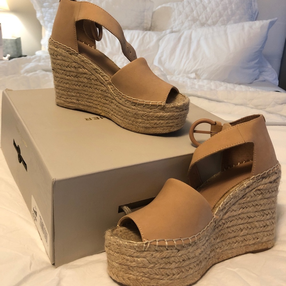 Marc Fisher Wedges Sandals 5.5 NIB Alida